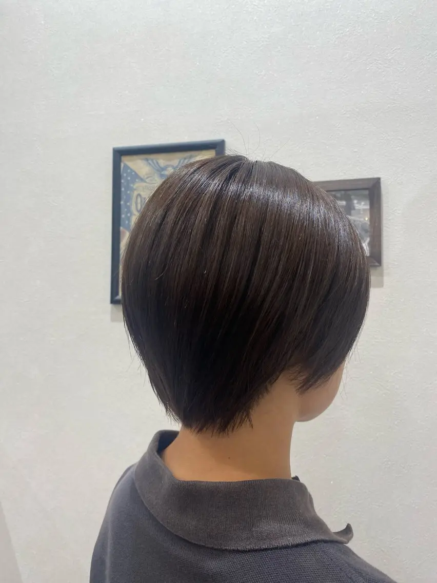 カラー 萩原 彩音のヘアスタイル
