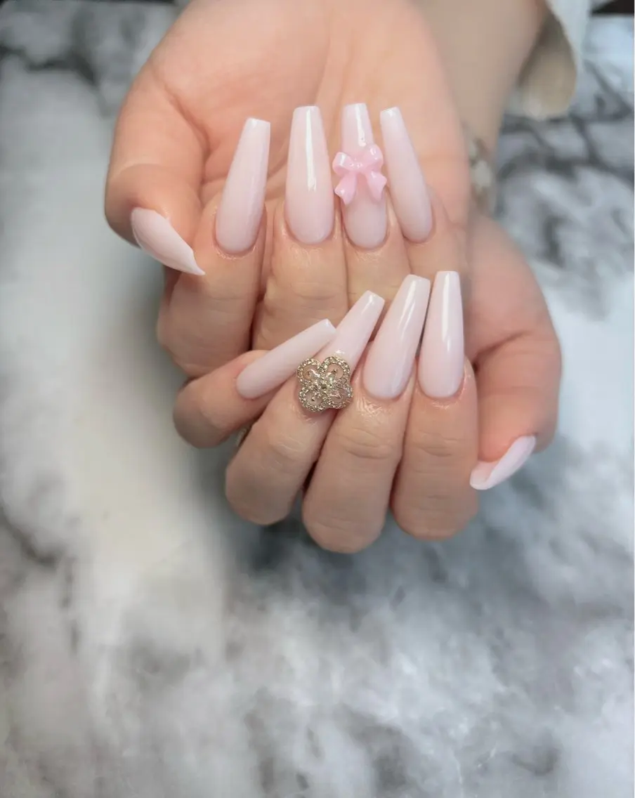 ネイル ゴールド ハンドネイル Kayo 💅のネイルデザイン