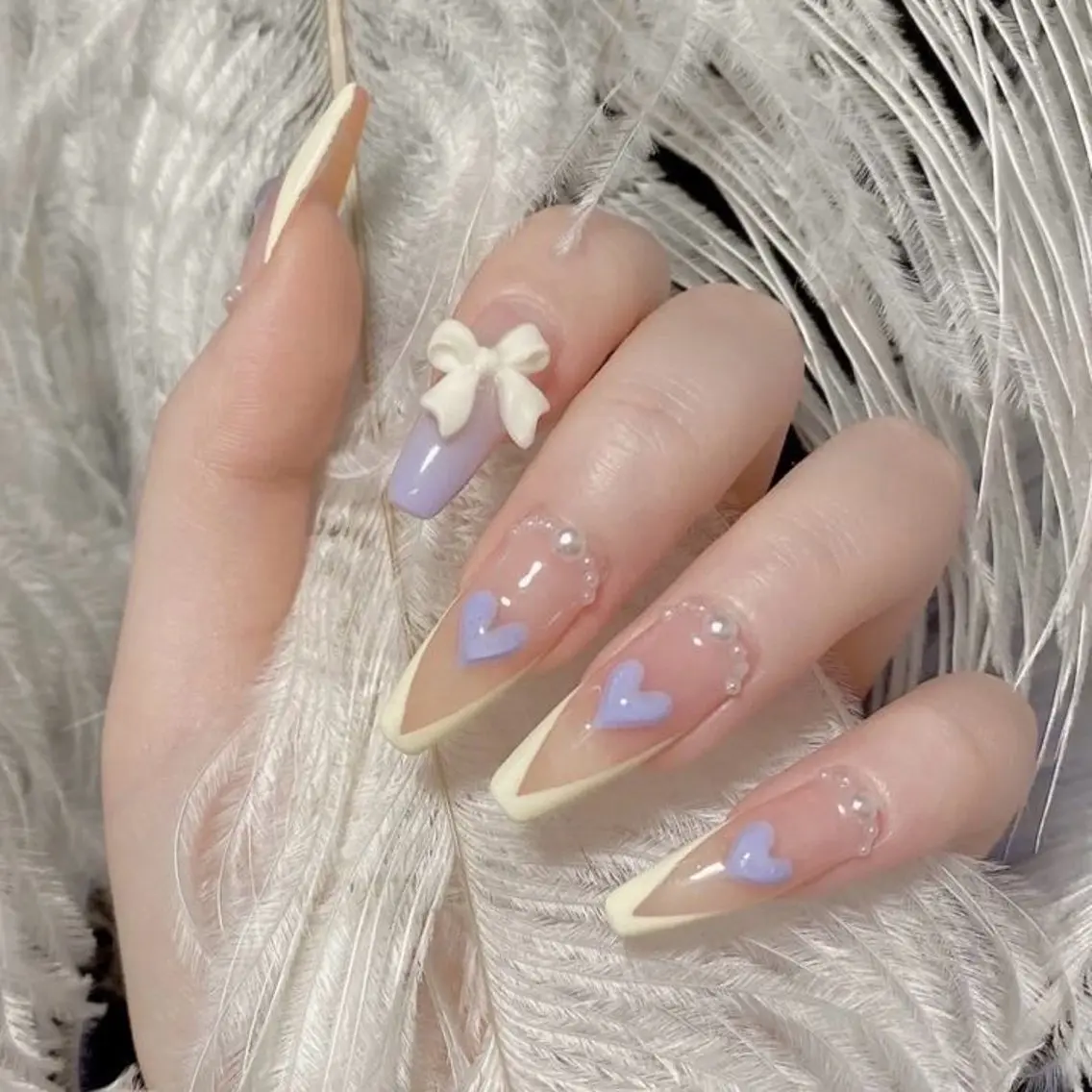 ネイル フレンチネイル ジェルネイル ハート 韓国ネイル ロングネイル ハンドネイル Blingg NailStudioのネイルデザイン