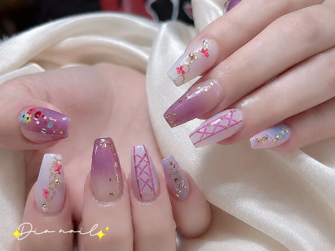 ネイル フットネイル 韓国ネイル レース マグネットネイル ニュアンスネイル ハンドネイル Dia nail サロンのネイルデザイン