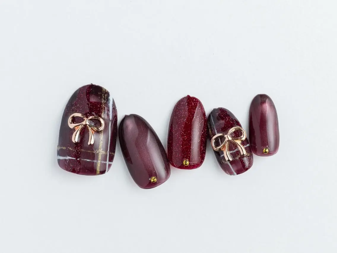 ミディアム ハンドネイル TiaryNail まほのネイルデザイン