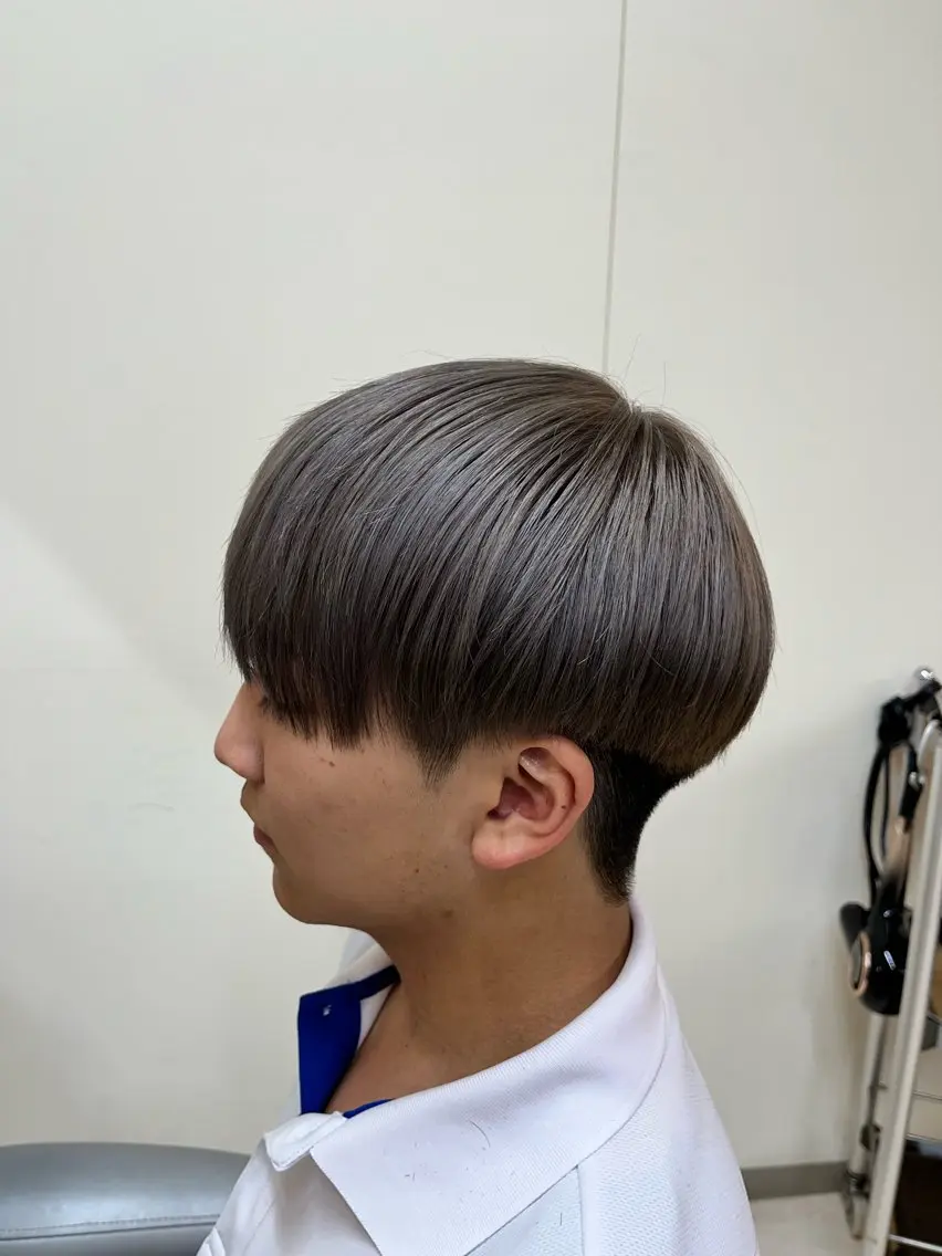 ショート カラー メンズ マッシュ 刈り上げ 🧊メンズ特化🧊 高木航希のヘアスタイル
