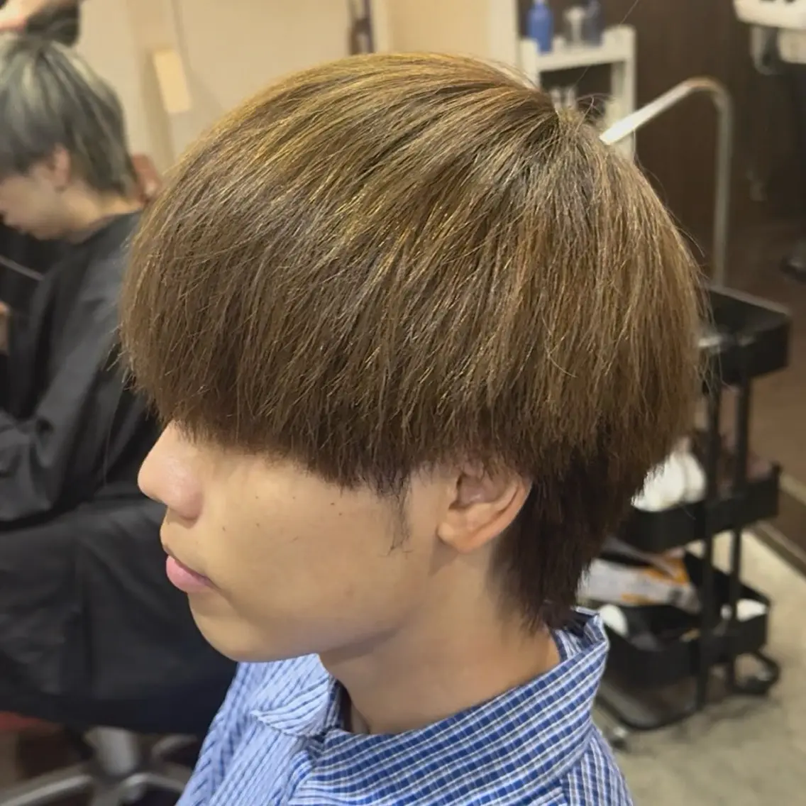 カラー メンズ ベージュカラー ミルクティーベージュ カット ヘアカラー スペインカール/セン ターパート/RYUのヘアスタイル