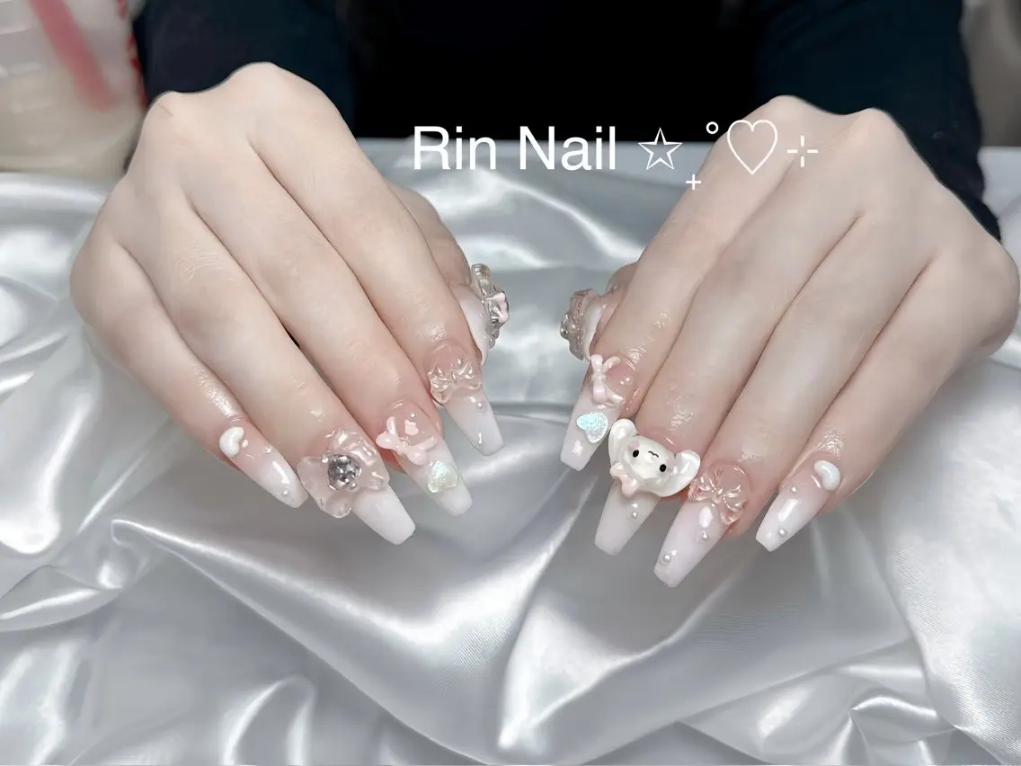 ネイル チークネイル フラッシュネイル フラワーネイル フットネイル ジェルネイル ハンドネイル Rin Nail Shinokuboのネイルデザイン