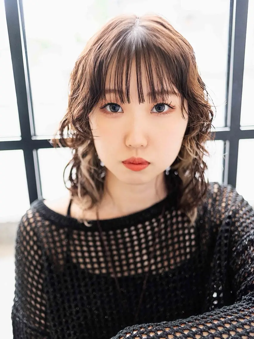 ミディアム 田中 あかりのヘアスタイル