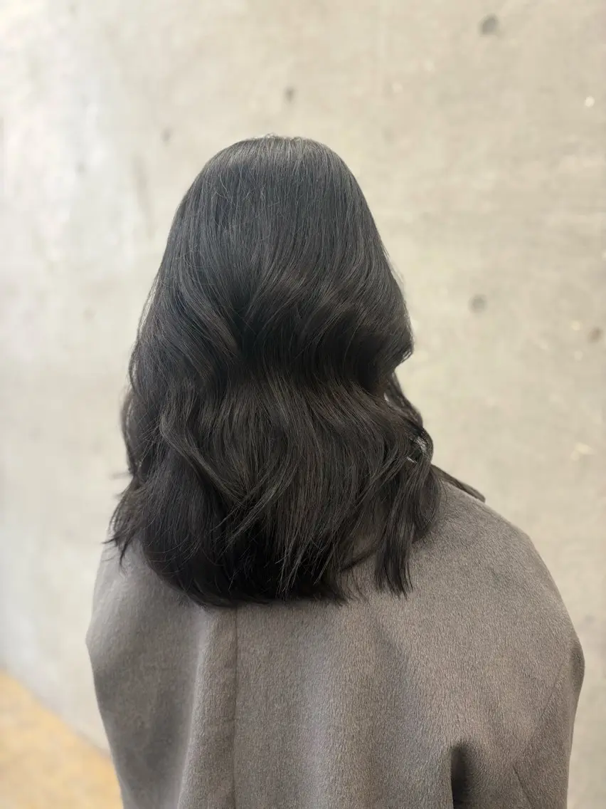 ミディアム アッシュ アッシュブラウン ヘアカラー トリートメント 透明感カラー/赤み消 しカラー/もものヘアスタイル