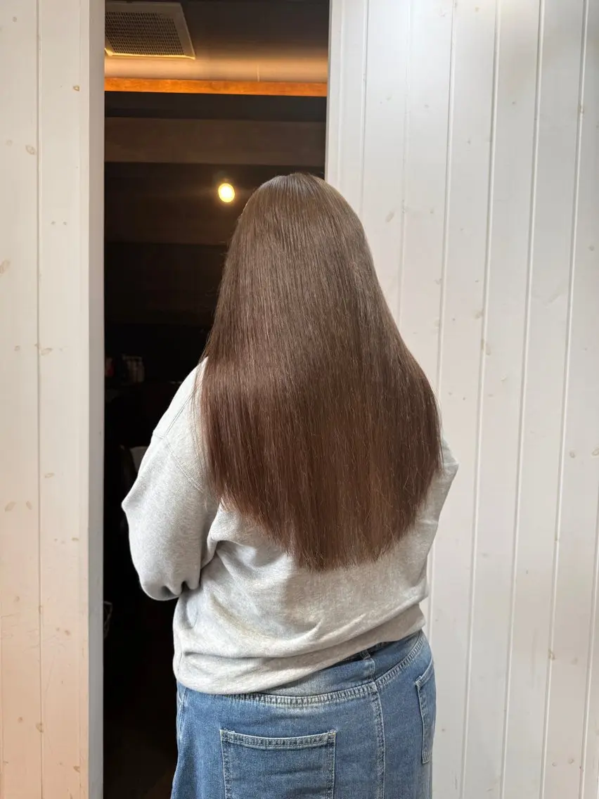 カラー malibu あいかのヘアスタイル