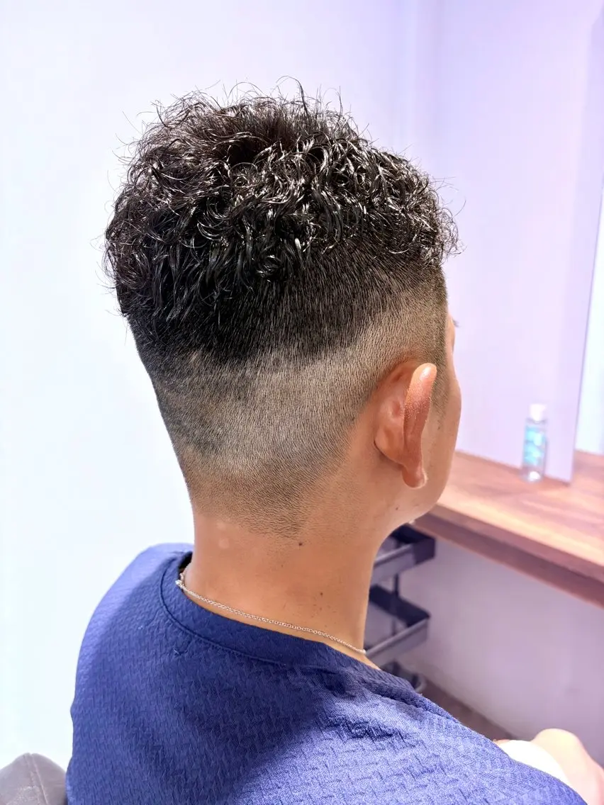 メンズ カット パーマ フェードカット 🕺🏻タイスケのヘアスタイル