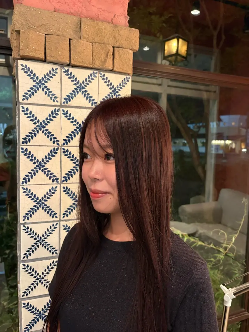 ロング 佐藤 文音のヘアスタイル