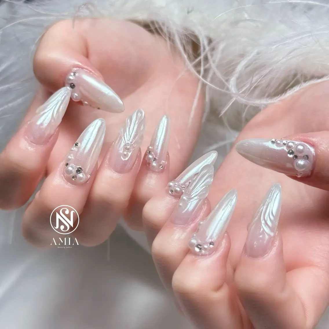 ロング ハンドネイル 🌟AMIA BEAUTY🌟のネイルデザイン