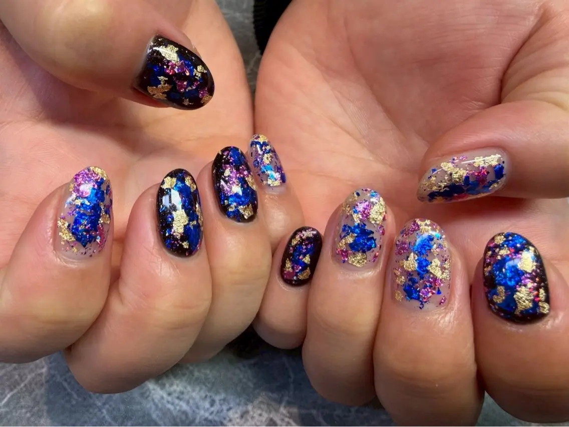 ネイル ブルー クリアネイル フットネイル ゴールド ニュアンスネイル ハンドネイル ティーエヌ 金山駅東口店のネイルデザイン