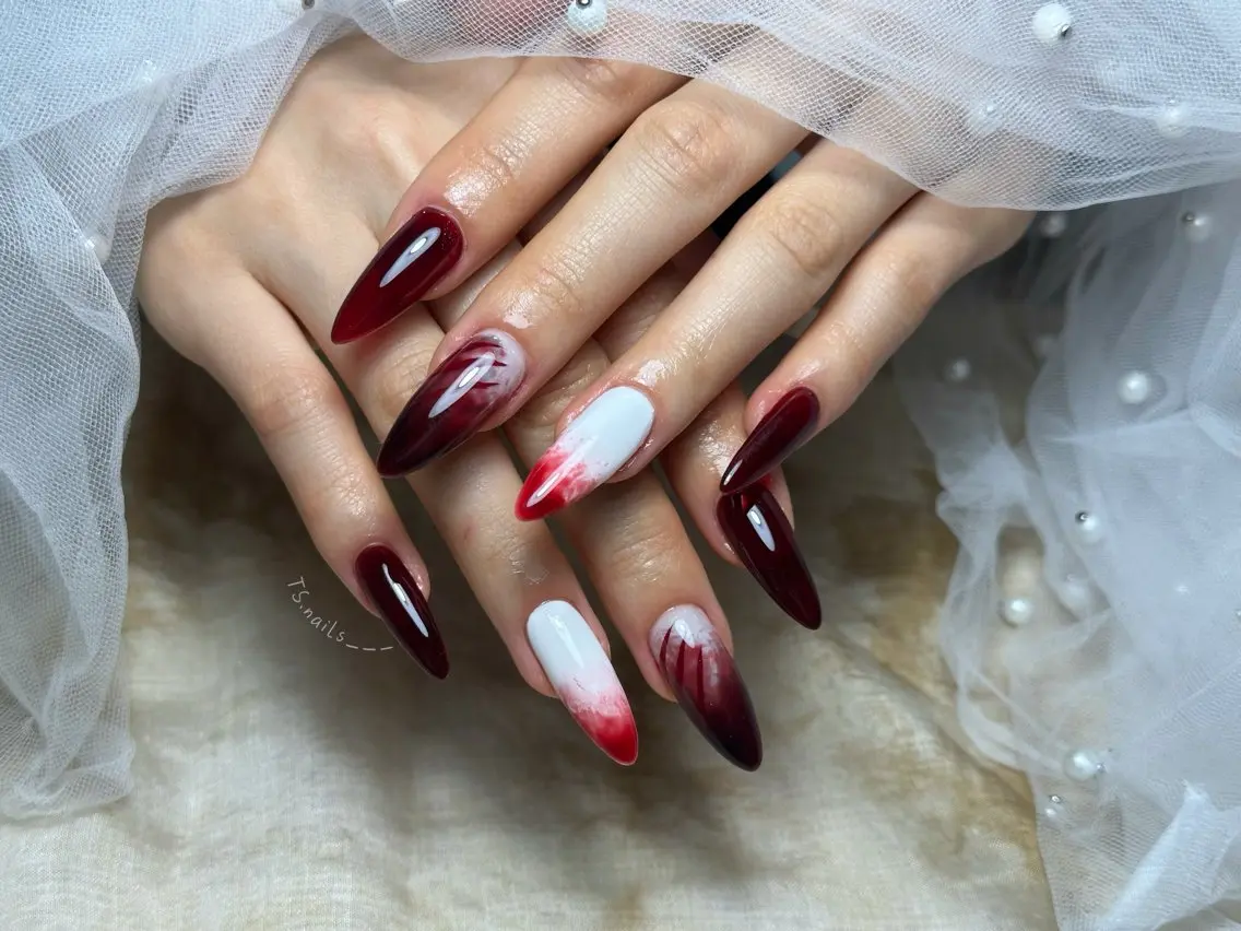 ネイル キラキラネイル マグネットネイル 持ち込み シンプルネイル ハンドネイル フットネイル ハンドケア TS. nails___のネイルデザイン