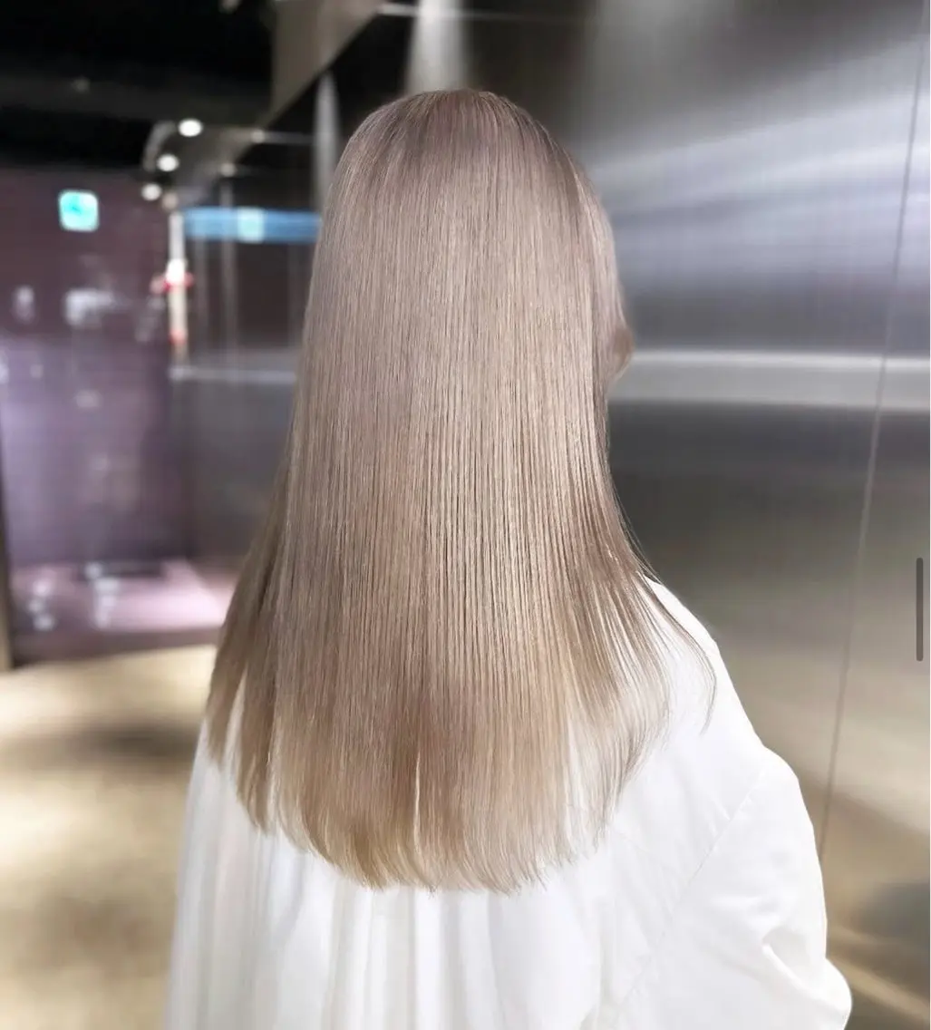 カラー 💘ハイトーン特化 PELE栄 OUYAのヘアスタイル