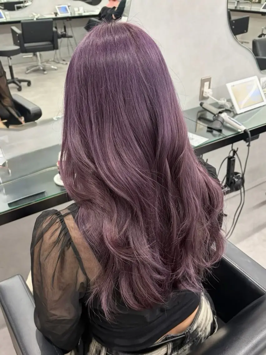 ロング ヘアカラー ミルクティーカラー/ レイヤーカットAyaのヘアスタイル