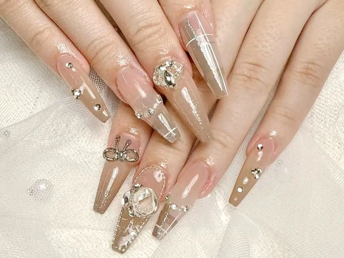 ネイル ジェルネイル 韓国ネイル マグネットネイル 持ち込み ワンカラーネイル ハンドネイル ハンドケア R1🎀Nail💕 池袋東口店のネイルデザイン