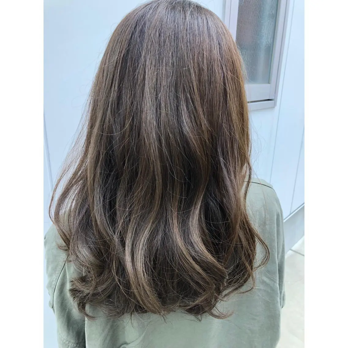 ロング カラー ベージュカラー パーソナルカラー診断 できます　木曽　主博のヘアスタイル