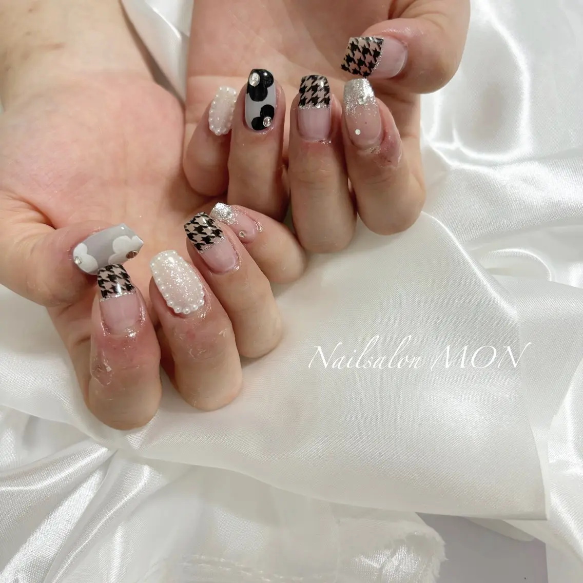 ネイル ストーンネイル ハンドネイル Nailsalon MONのネイルデザイン