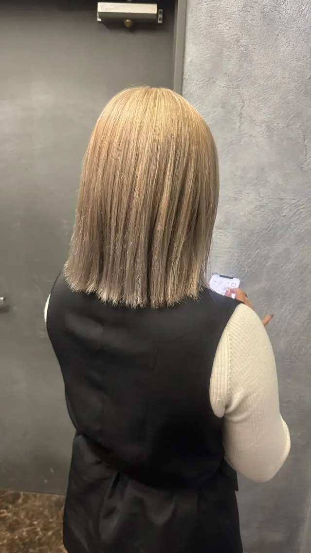 ミディアム カラー 🐺ﾅｶﾑﾗ ﾓﾓｶのヘアスタイル
