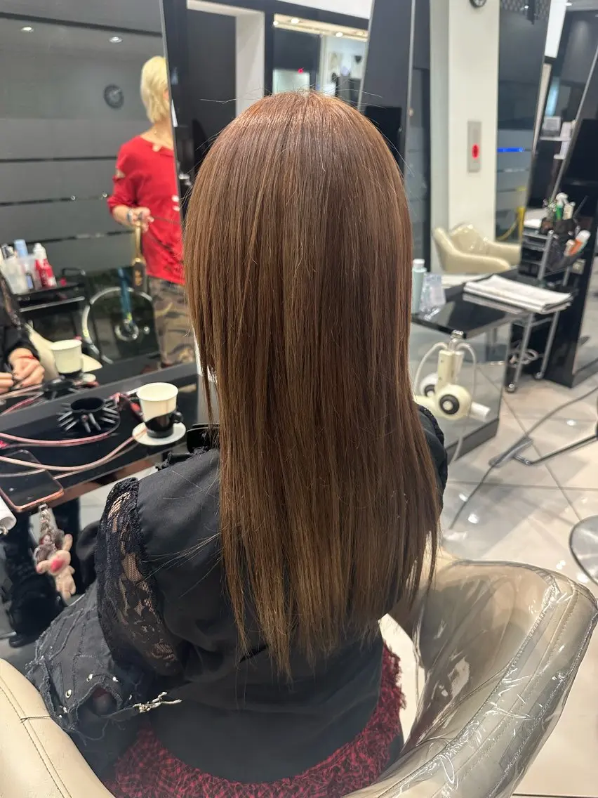 カラー HI BIKIのヘアスタイル