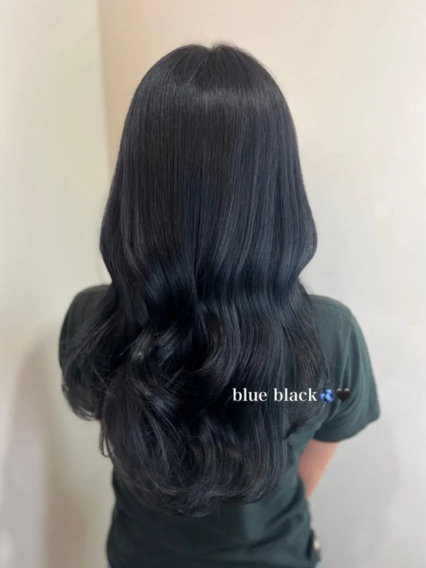 ロング カラー 黒髪 ブルーカラー ブルーブラック 透明感カラー Luana .Rioneのマツエク・マツパデザイン