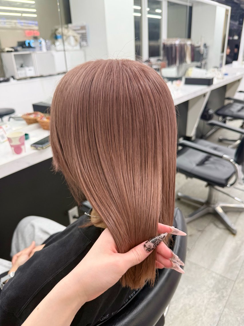 ミディアム カラー ヘアカラー 🩶ハイトーン × プルエク🩶MIWAのヘアスタイル