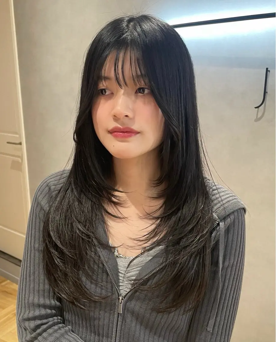 ロング レイヤーカット カット 樋口 美咲のヘアスタイル