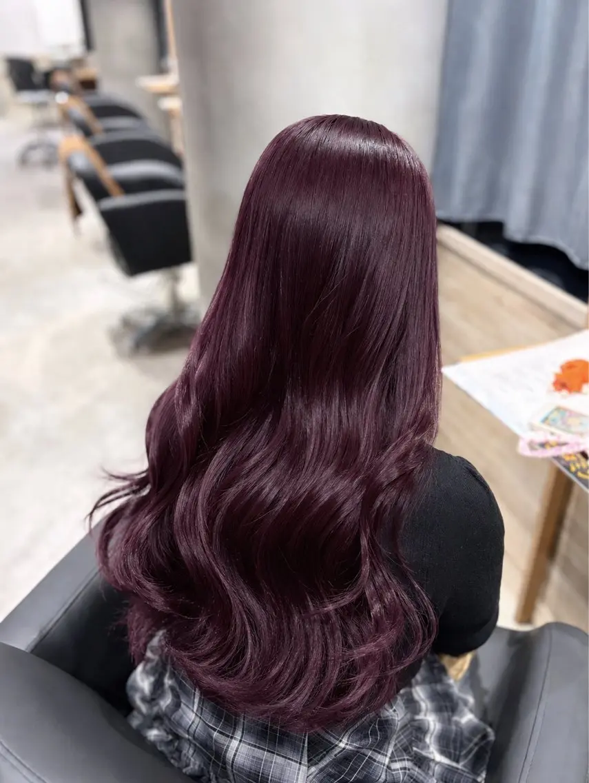 ロング ヘアカラー 鎌田 優依のヘアスタイル