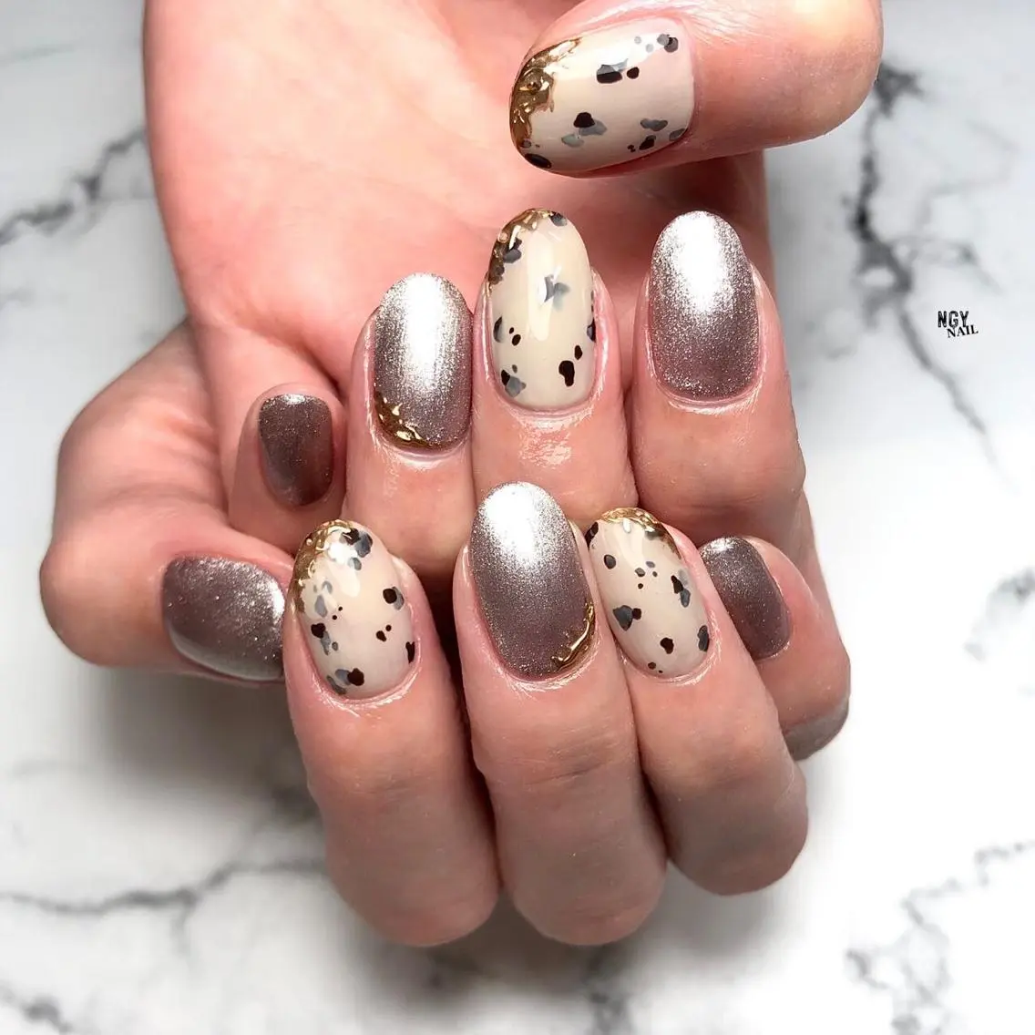ネイル アニマル柄 アートネイル マグネットネイル ミラーネイル ニュアンスネイル ハンドネイル NAIL NOWのネイルデザイン