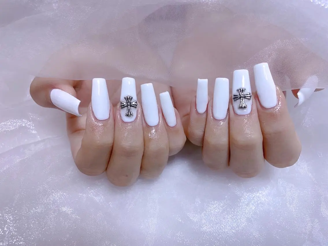 ネイル ハンドネイル VIVIAN リサのネイルデザイン