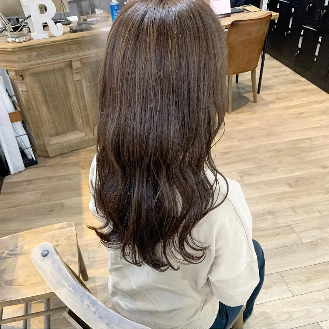 ロング カラー ハイライトカラー ハイライト いけだ ひかり ハイライトくびれヘアのヘアスタイル