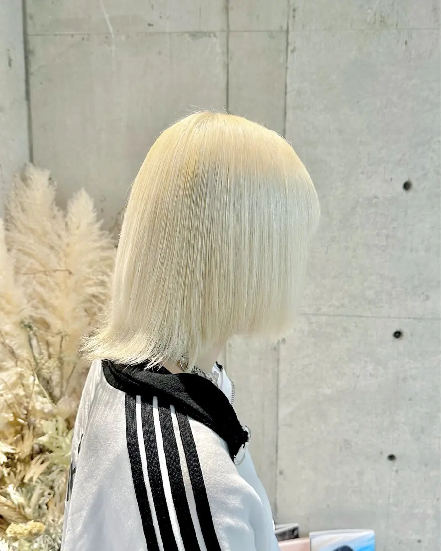 ミディアム カラー 抜きっぱなしブロンド ブロンド ウルフカット ヘアカラー トリートメント ブリーチカラー/ 純心のヘアスタイル