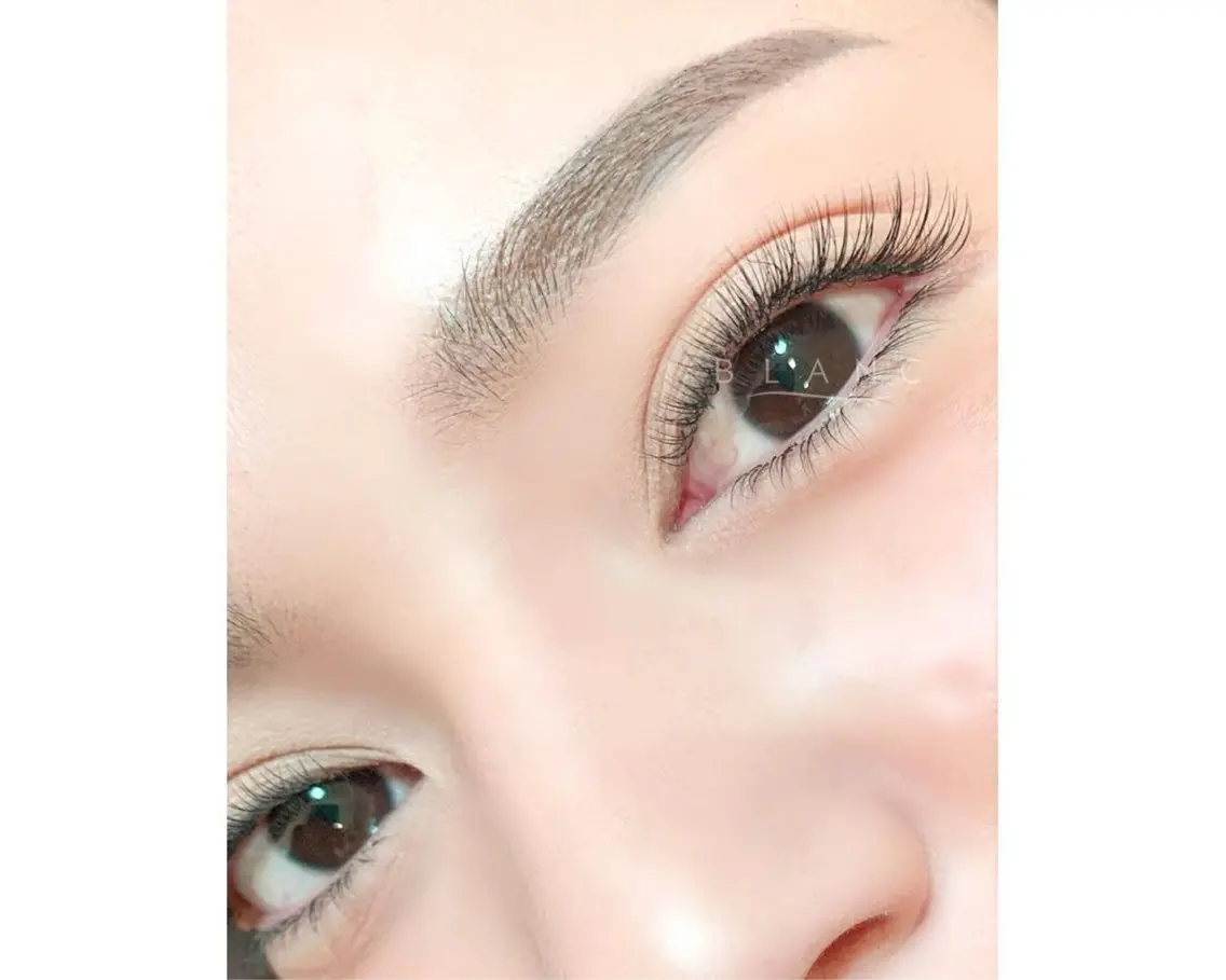 無料モデル☁️まつげエクステ100本【 当日予約可 】の写真