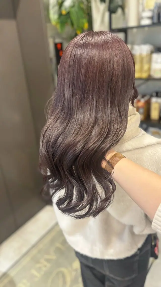 ロング カラー ヘアカラー トリートメント 【完全個室】髪質改善 暖色カラー/山崎唯奈のヘアスタイル