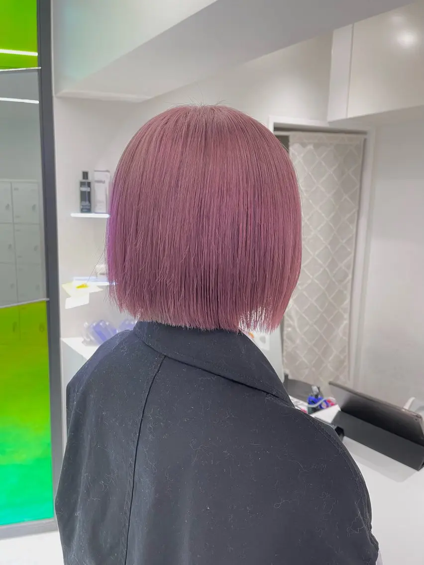 ショート カラー ヘアカラー 🤍💕ブリーチカラ ーAyaka💕🤍のヘアスタイル