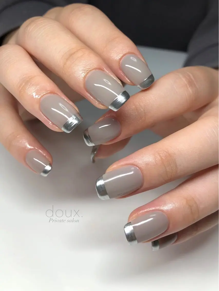 ネイル フラッシュネイル フレンチネイル 韓国ネイル マグネットネイル ミラーネイル doux. nailのネイルデザイン