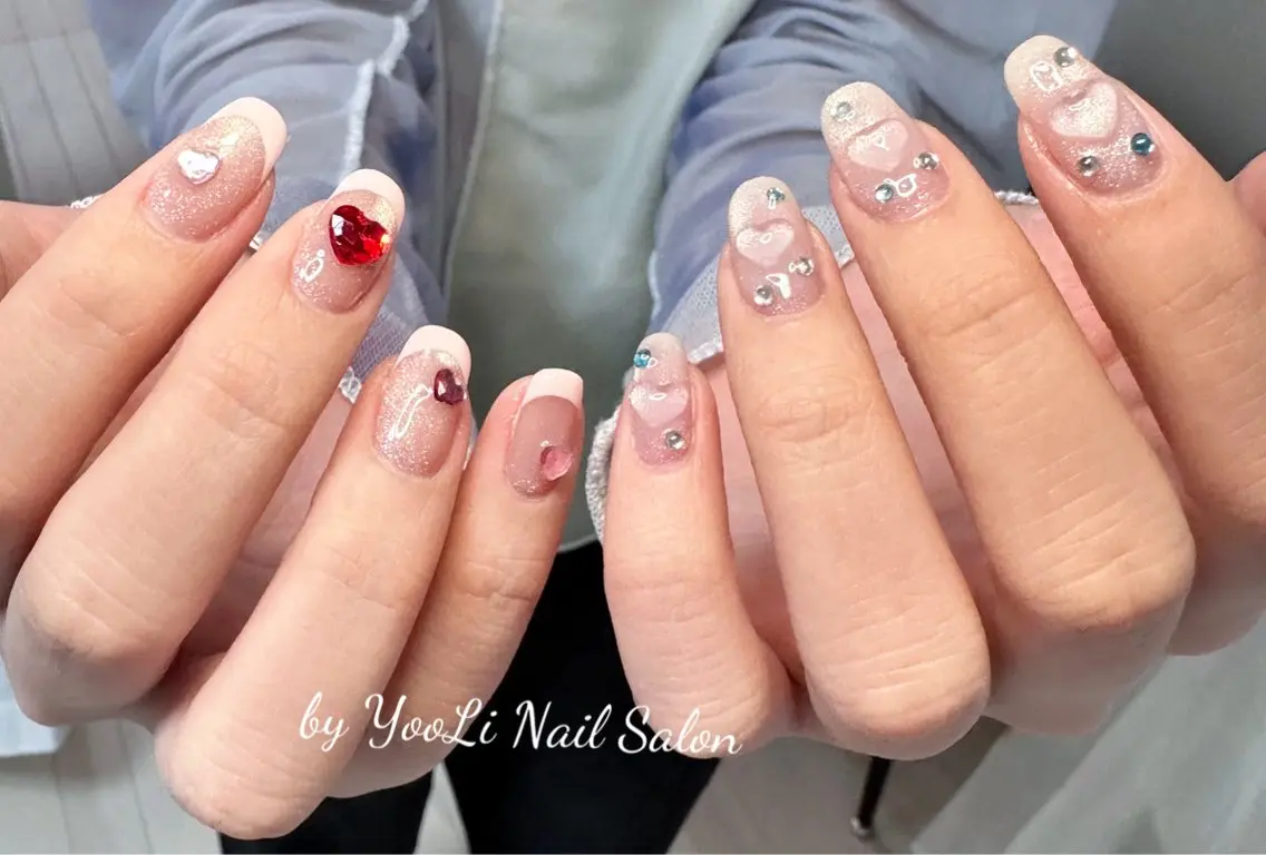 ネイル アートネイル オーロラネイル チークネイル フレンチネイル ガラスフレンチ ハンドネイル 🎀🎀YooLi Nail Salonのネイルデザイン