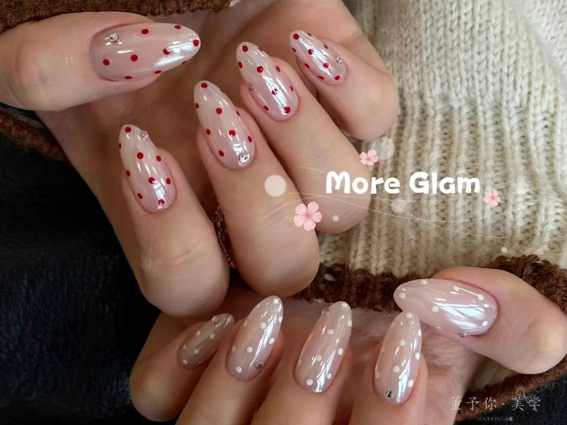 ネイル 長さ出し フットネイル フレンチネイル ジェルネイル ガラスフレンチ MoreGlam ネイルのネイルデザイン