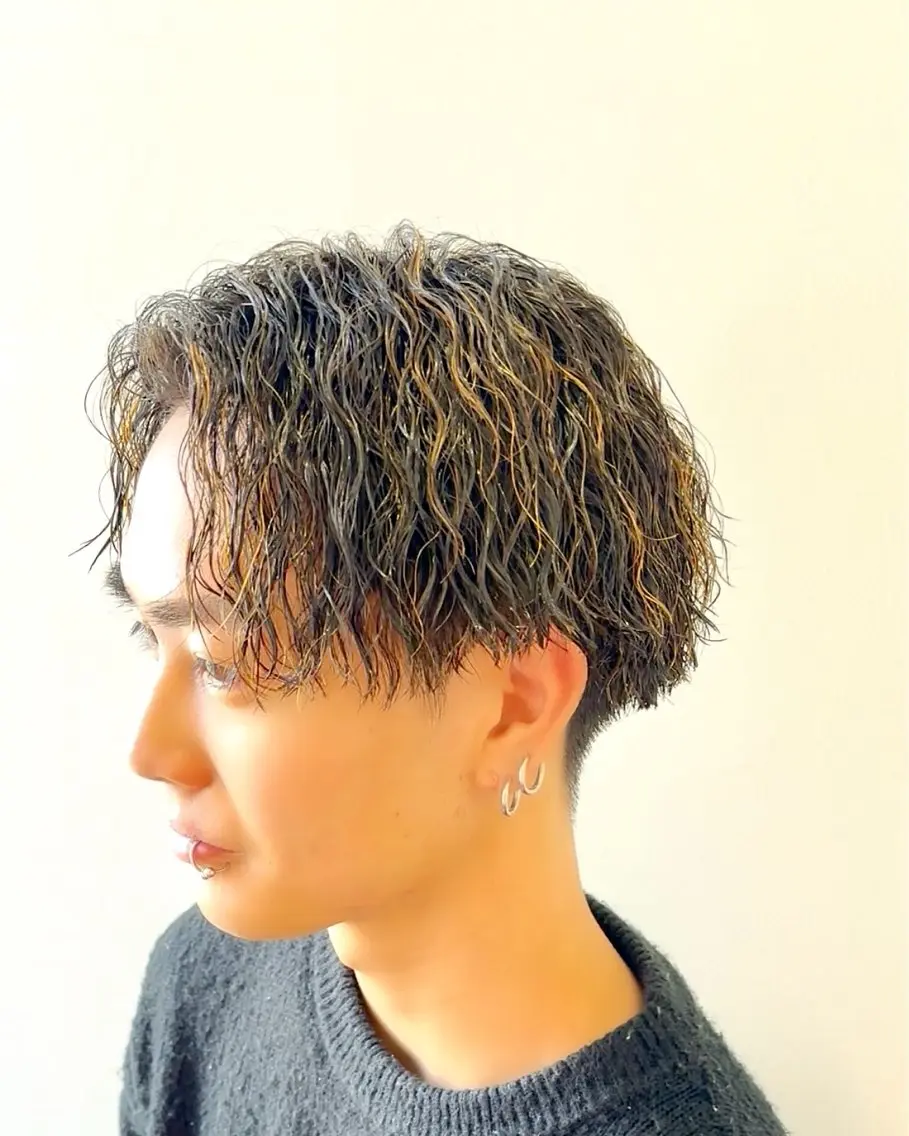 パーマ メンズ センターパート メンズハイライト メンズパーマ カット パーマ ヘッドスパ ☆★メンズ特化★☆ 川地由麿のヘアスタイル