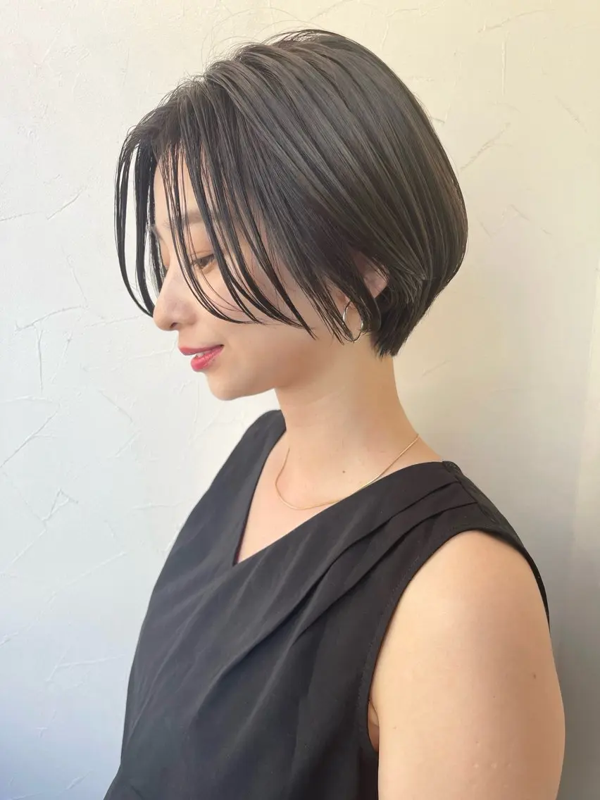 ショート 艶髪特化矯正カット ✨️MOMOEのヘアスタイル
