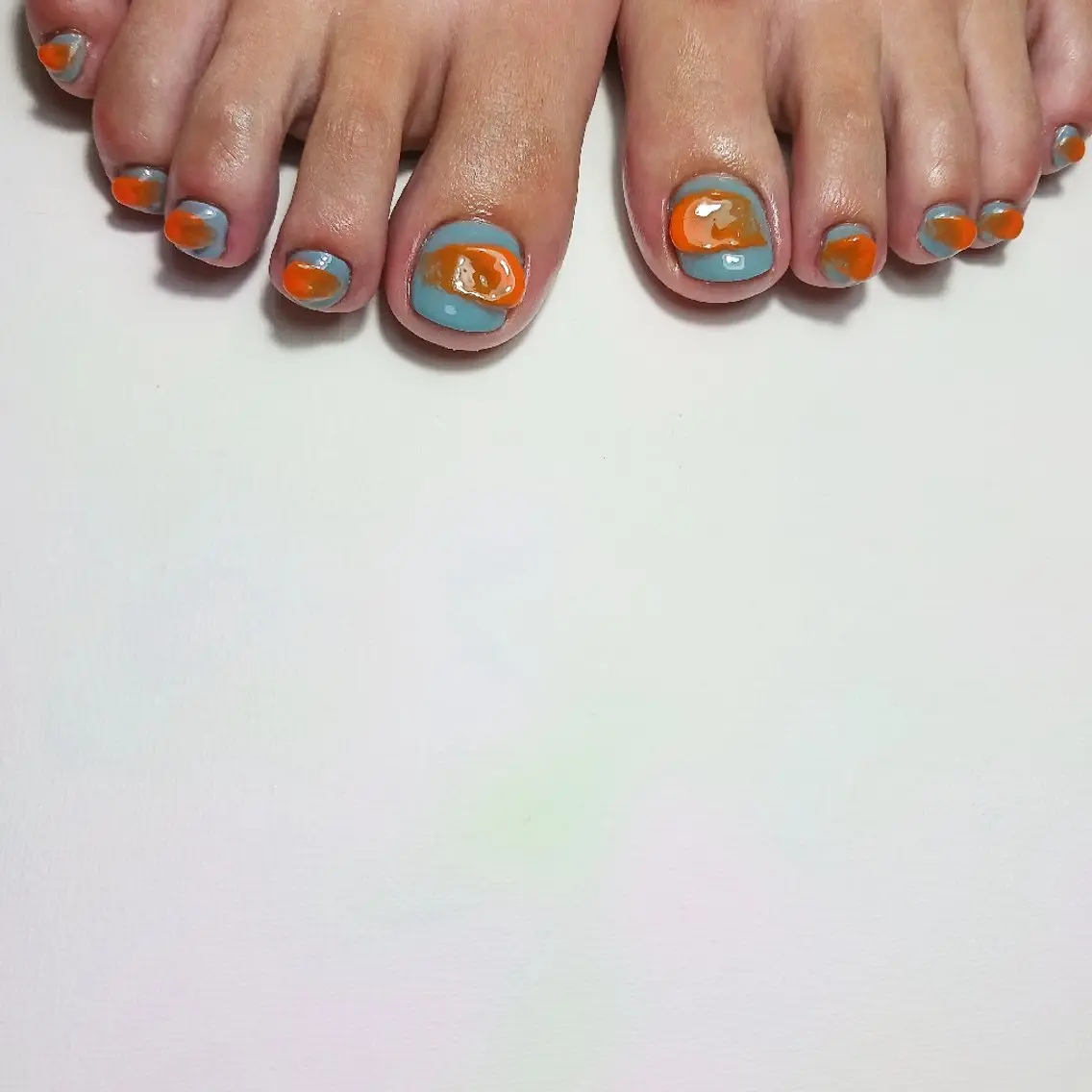 ネイル ブルー ジェルネイル 持ち込み オレンジ ショートネイル フットネイル owlnail /持込みデザイン専門のネイルデザイン