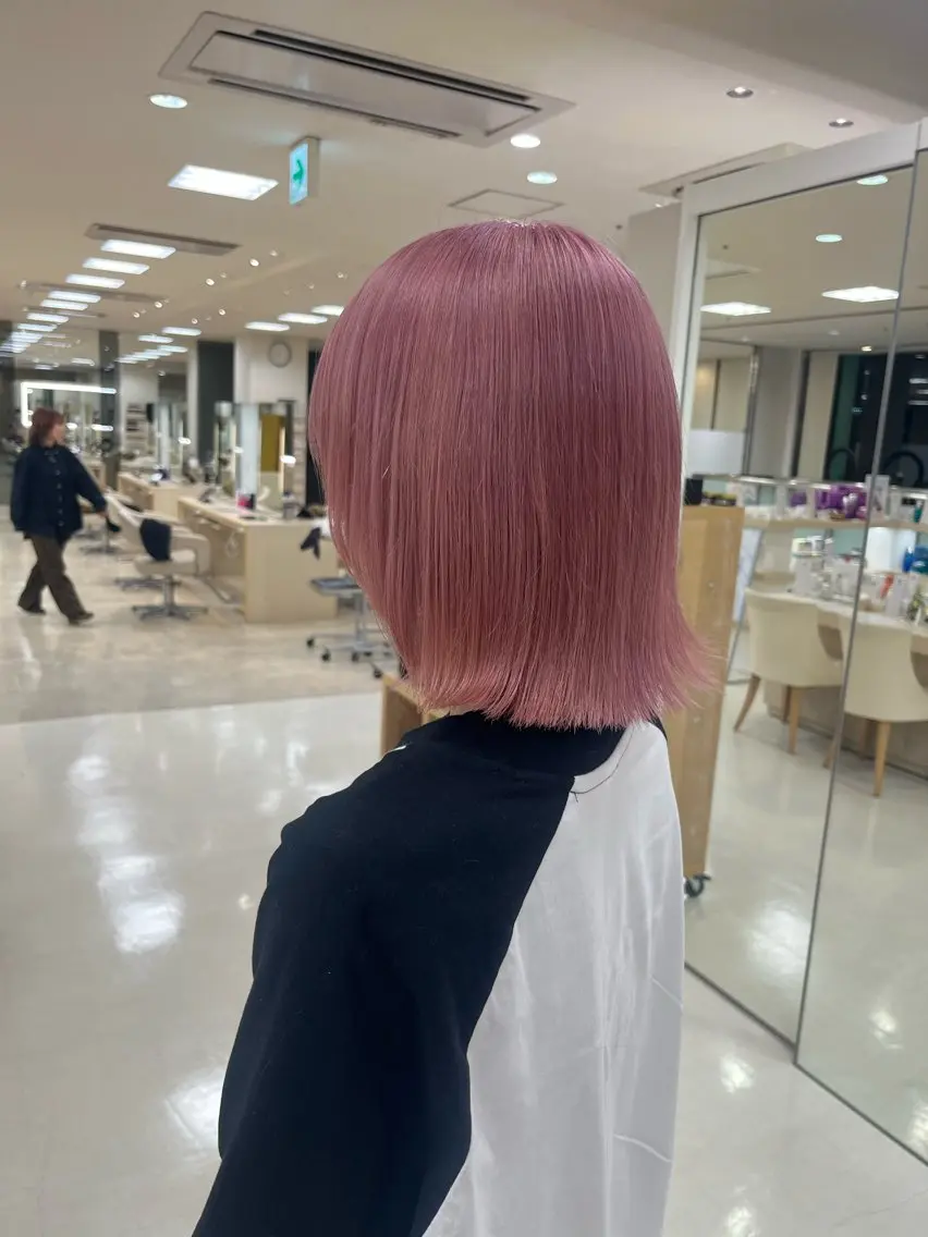 ショート カラー カット ヘアカラー トリートメント 暖色/ブリーチカラー 🎀 M i k uのヘアスタイル