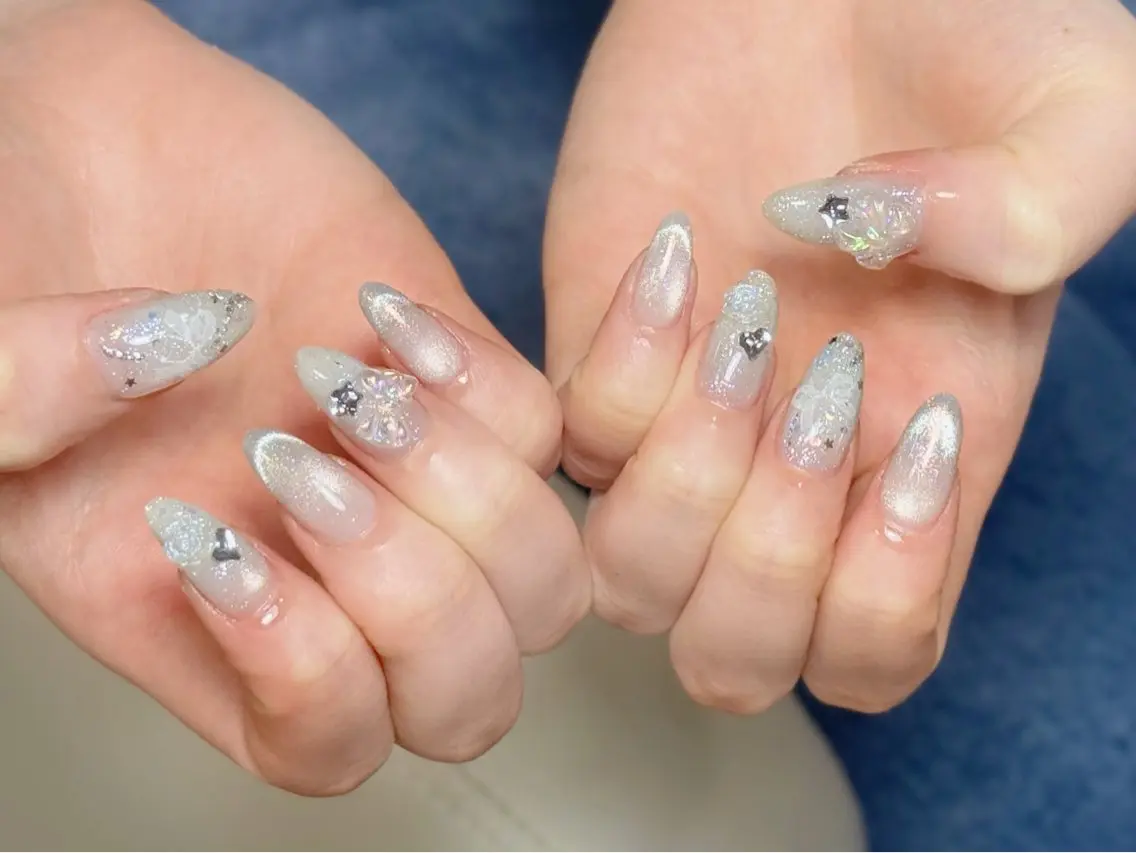 ネイル アートネイル オーロラネイル チークネイル フレンチネイル ガラスフレンチ ハンドネイル 🎀YooLi Nail salonのネイルデザイン