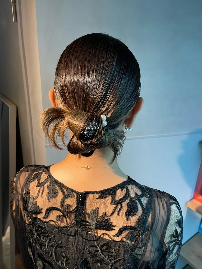 ヘアアレンジ ポニーテール 結婚式・ブライダル 卒業式のヘアスタイル ヘアセット charm《銀座》 ヘアセット/縮毛矯正のヘアスタイル