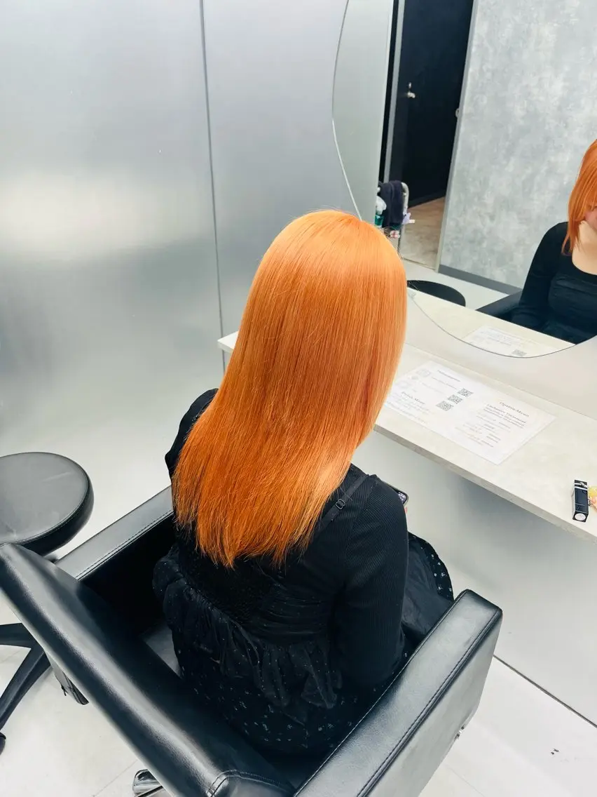 ミディアム カラー ヘアカラー トリートメント ヘアセット 🌈推し活ハイトーン 💫荒川結星のヘアスタイル