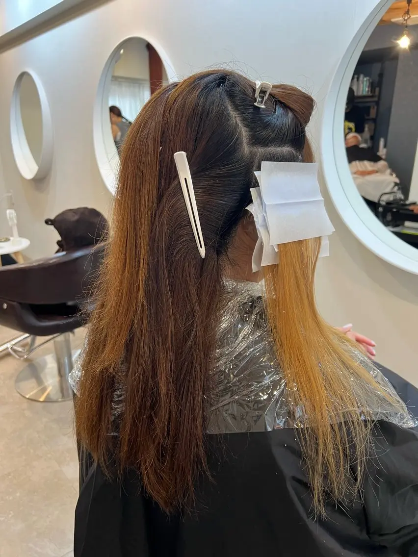 ロング カラー ブリーチなしカラー 🌿脇黒丸 彩のヘアスタイル