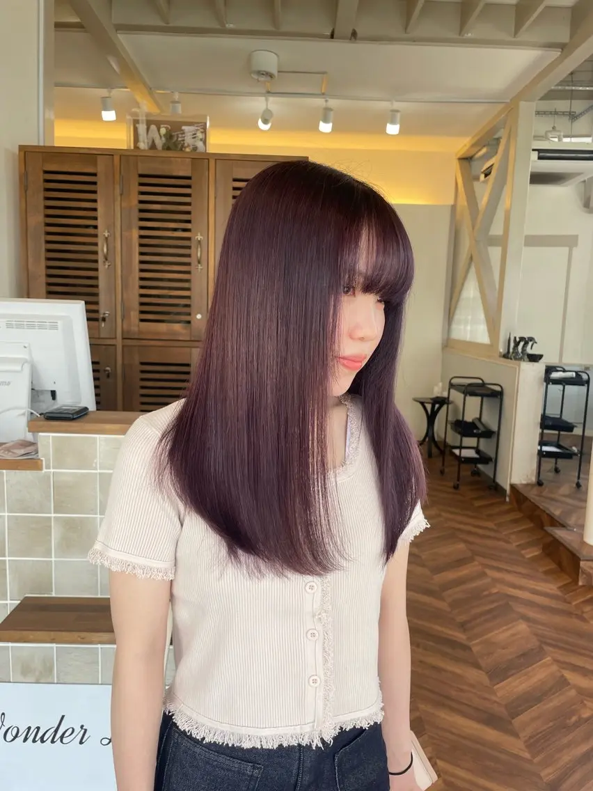 セミロング カラー ピンクカラー moe🥣ﾚｲﾔｰ ｶｯﾄ/透明感ｶﾗｰのヘアスタイル