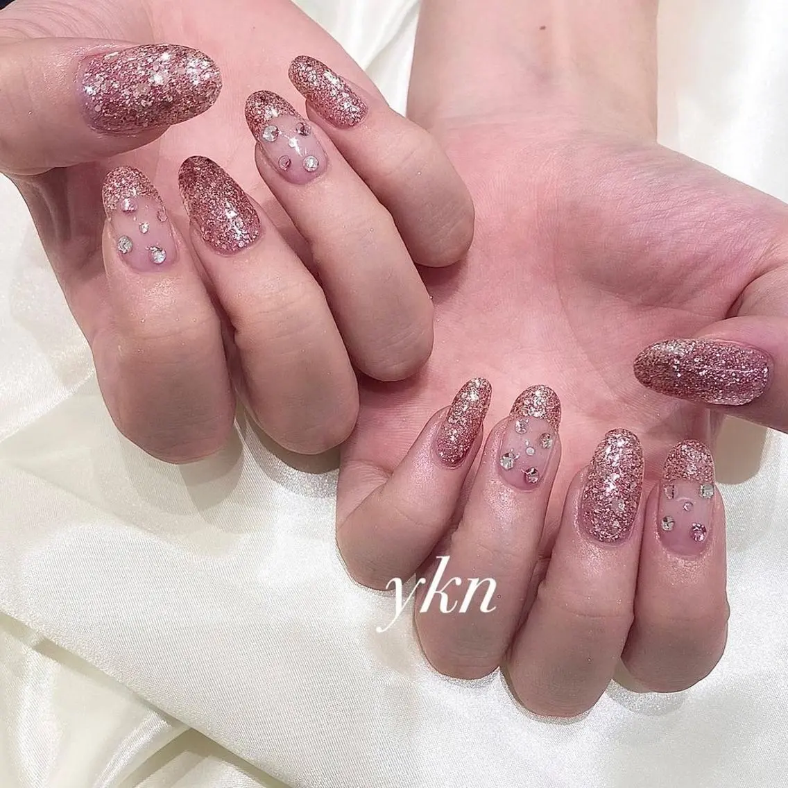 ネイル フレンチネイル キラキラネイル ラメ(グリッター) ピンク ハンドネイル melMoon .のネイルデザイン