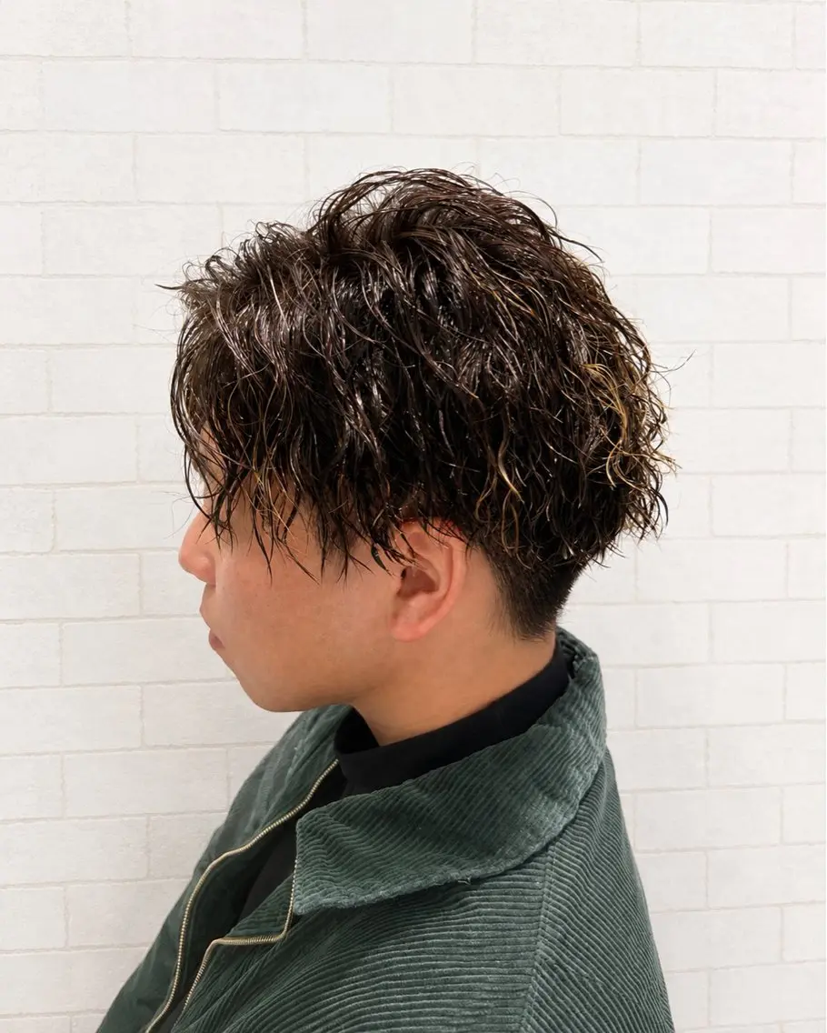 メンズ限定🧞人気No.1!カット+ツイストスパイラルパーマ+炭酸泉+眉カット☘️の写真