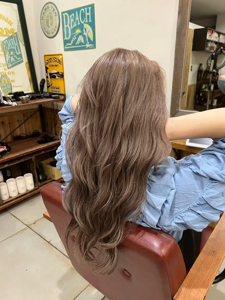 🈹直前割🈹カット+ダブルカラー🌈🌈(ハイライト、グラデーション、インナー)+3stepトリートメント💘の写真