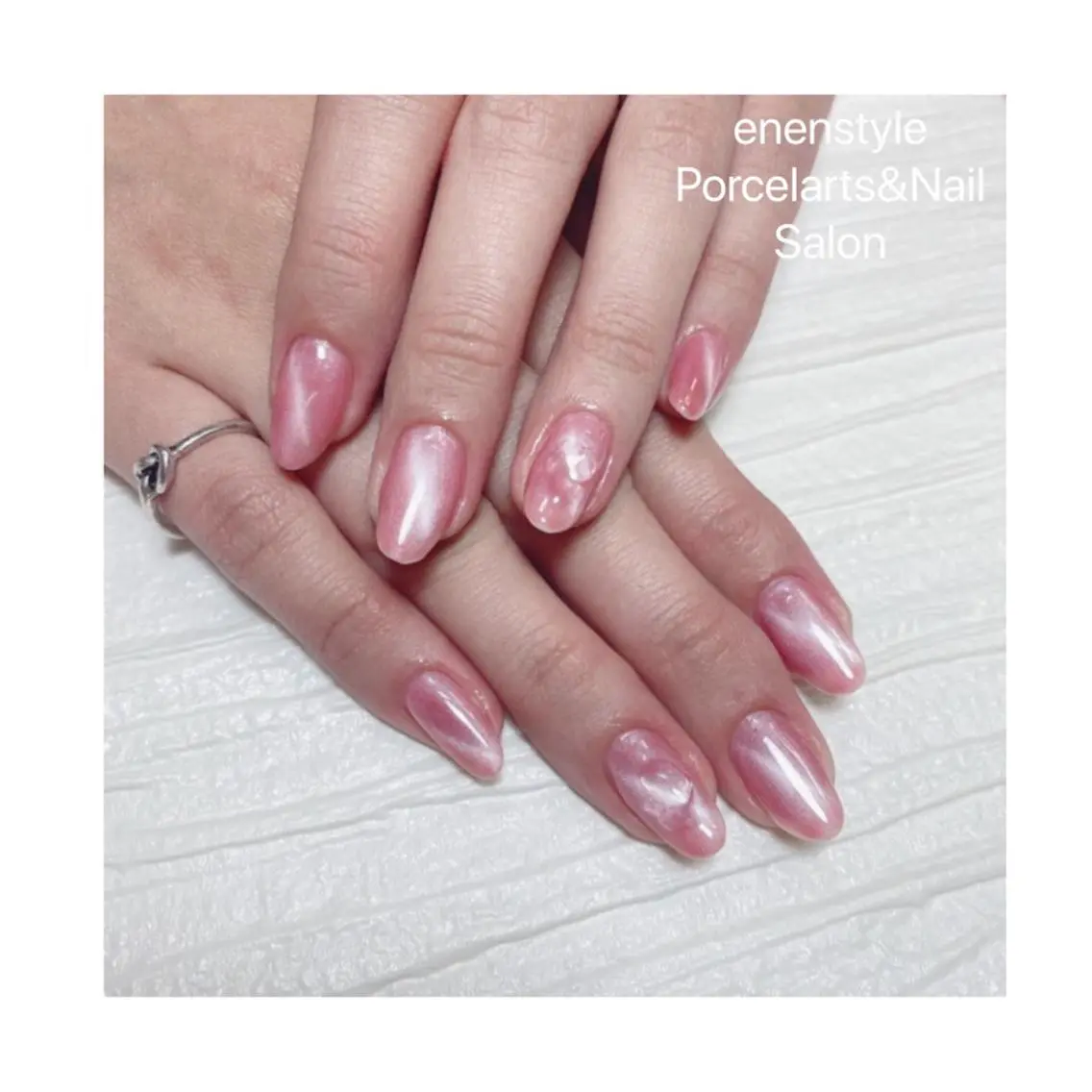 ミディアム ネイル ハンドネイル 🐾enen style 🐾のネイルデザイン